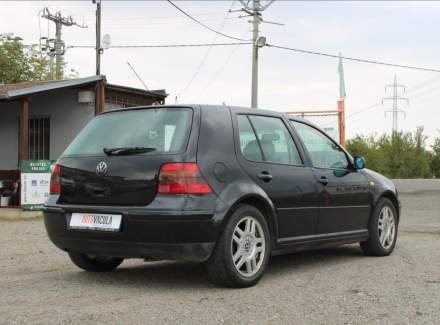 Volkswagen - Golf