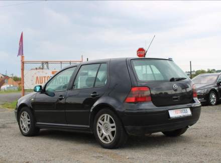 Volkswagen - Golf