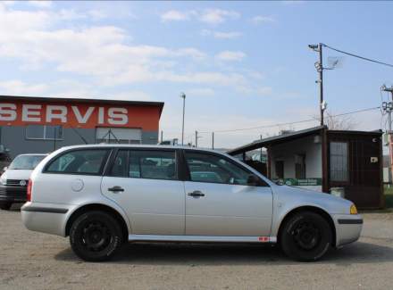 Škoda - Octavia