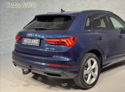 Audi - Q3