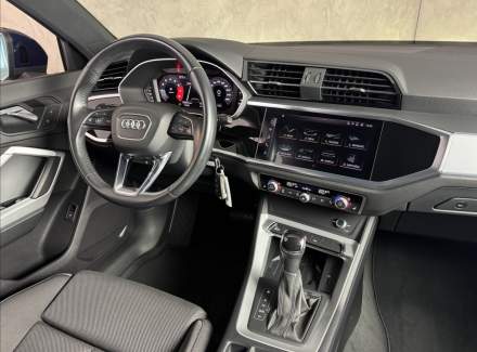Audi - Q3