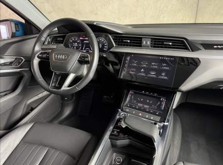 Audi - E-tron