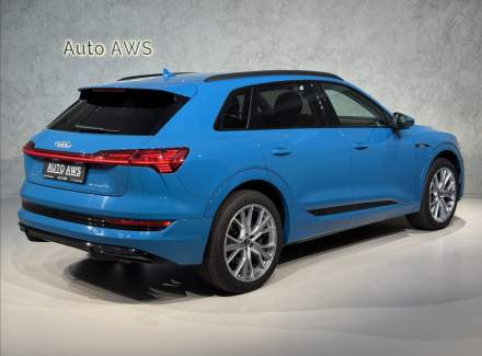 Audi - E-tron