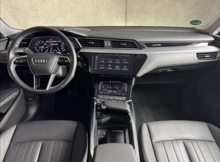Audi - E-tron