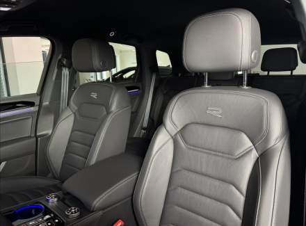 Volkswagen - Touareg