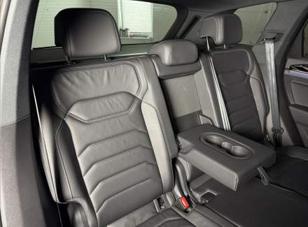 Volkswagen - Touareg