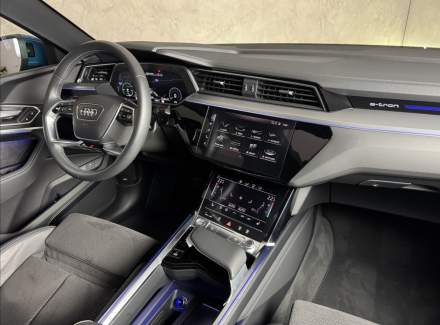 Audi - E-tron