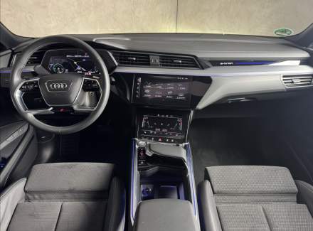 Audi - E-tron