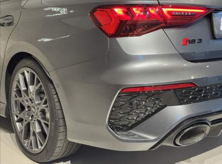 Audi - RS 3