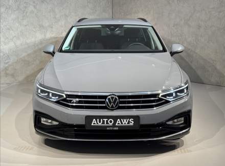 Volkswagen - Passat