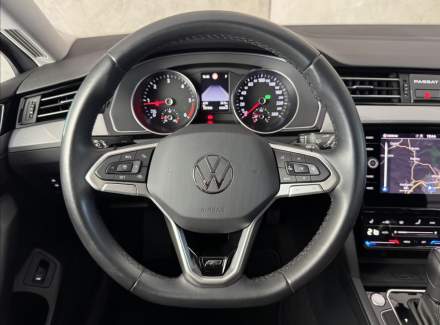 Volkswagen - Passat