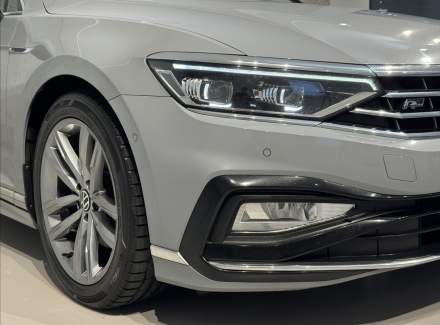 Volkswagen - Passat