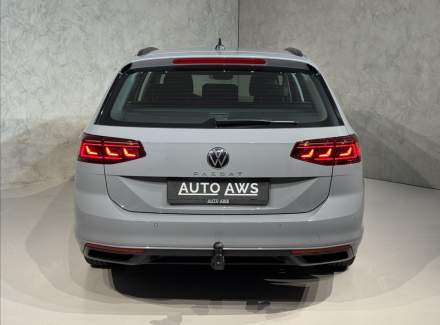 Volkswagen - Passat