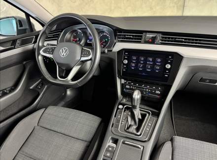 Volkswagen - Passat