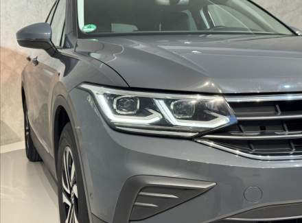Volkswagen - Tiguan