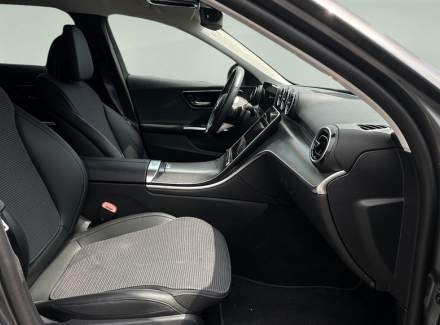 Mercedes-Benz - C-class