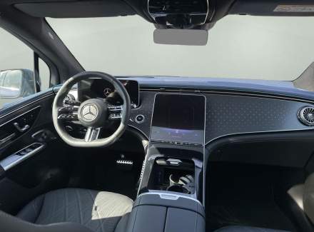 Mercedes-Benz - EQE