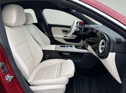 Mercedes-Benz - CLA