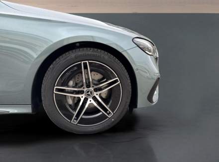 Mercedes-Benz - E-class