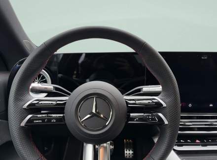 Mercedes-Benz - CLA