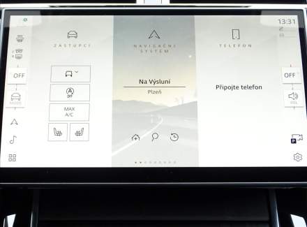 Land Rover - Range Rover Velar