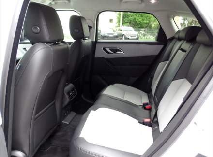 Land Rover - Range Rover Velar