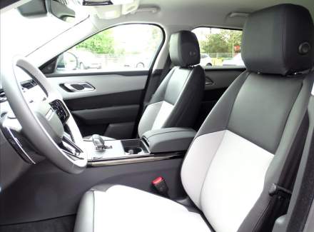 Land Rover - Range Rover Velar