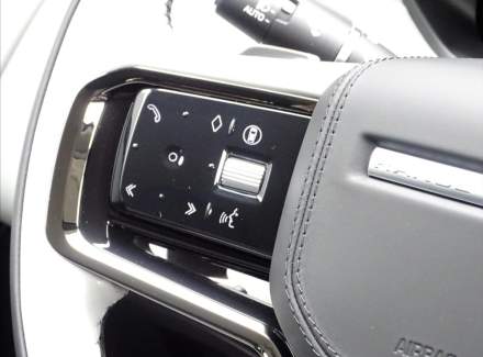 Land Rover - Range Rover Velar