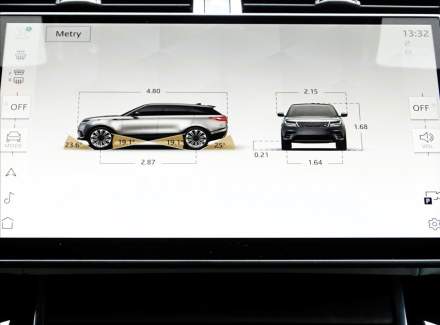 Land Rover - Range Rover Velar