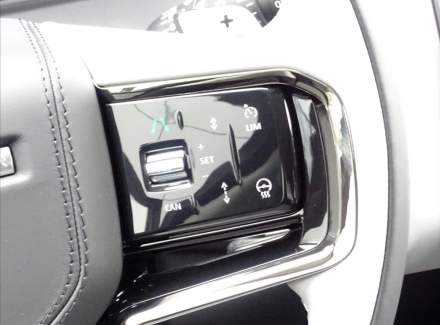 Land Rover - Range Rover Velar