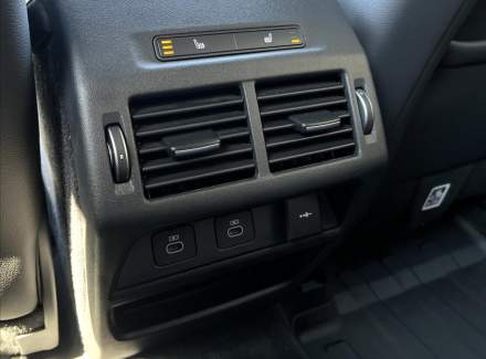 Land Rover - Discovery Sport