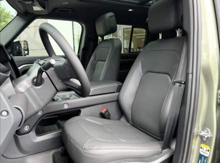 Land Rover - Defender