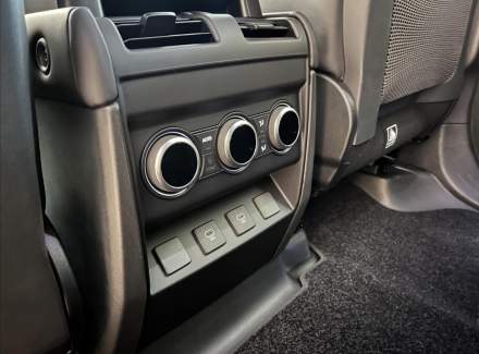 Land Rover - Defender