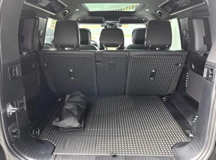 Land Rover - Defender