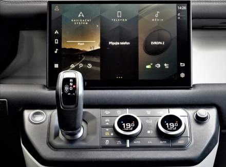 Land Rover - Defender