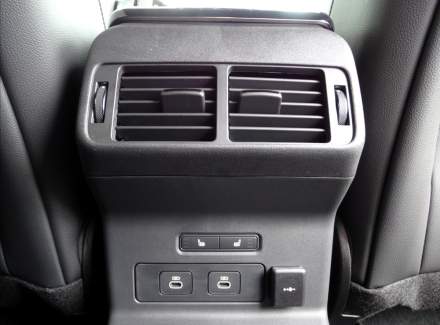 Land Rover - Range Rover Velar