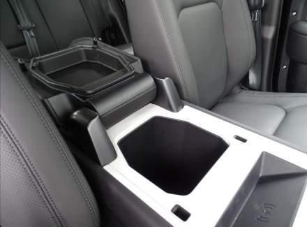 Land Rover - Defender