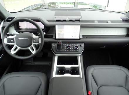 Land Rover - Defender