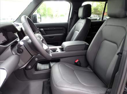 Land Rover - Defender