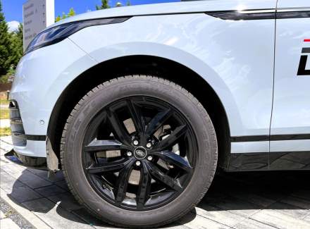Land Rover - Range Rover Velar