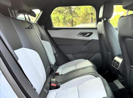 Land Rover - Range Rover Velar