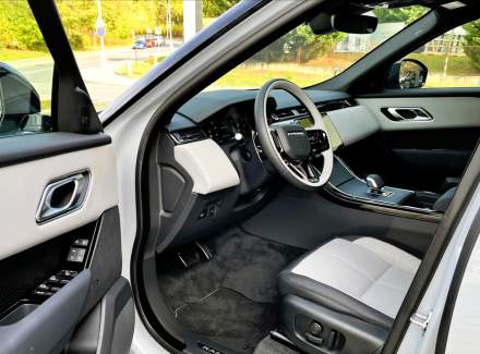 Land Rover - Range Rover Velar