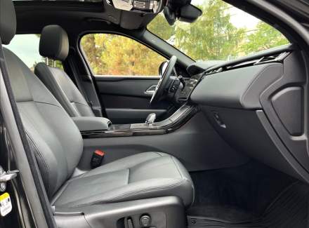 Land Rover - Range Rover Velar