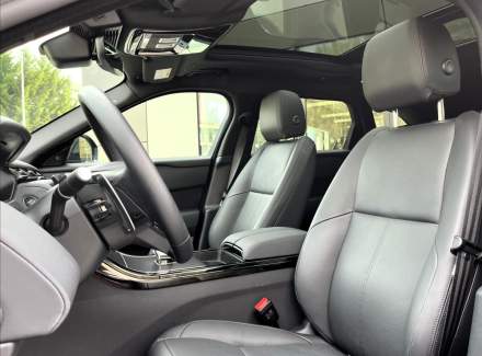 Land Rover - Range Rover Velar