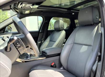 Land Rover - Range Rover Velar
