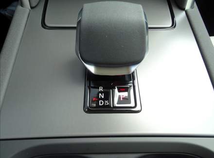 Land Rover - Discovery Sport