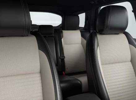 Land Rover - Discovery Sport