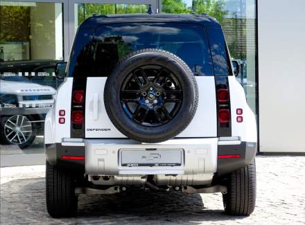Land Rover - Defender