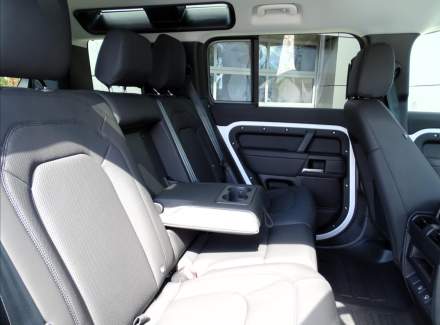 Land Rover - Defender