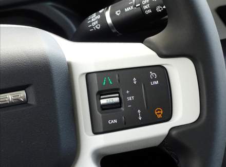 Land Rover - Defender